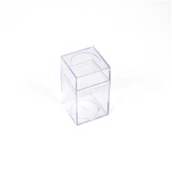 Plastikowe pudełko: 4 x 4 x 7,2 cm.-7365